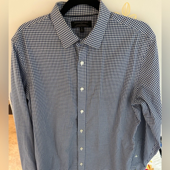Banana Republic Shirt - Picture 4 of 4